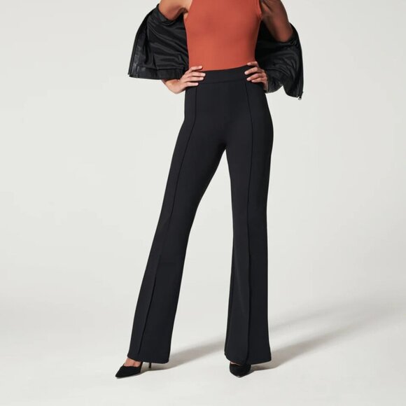 SPANX Pants - SPANX The Perfect Pant, Hi-Rise Flare in Black. Sz: Medium/Petite